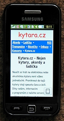 Kytara.cz na displeji s šířkou 240px.